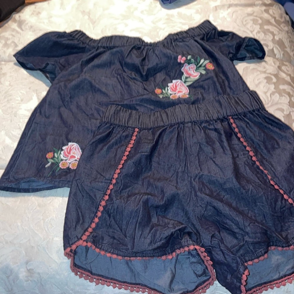 Adorable jean outfit